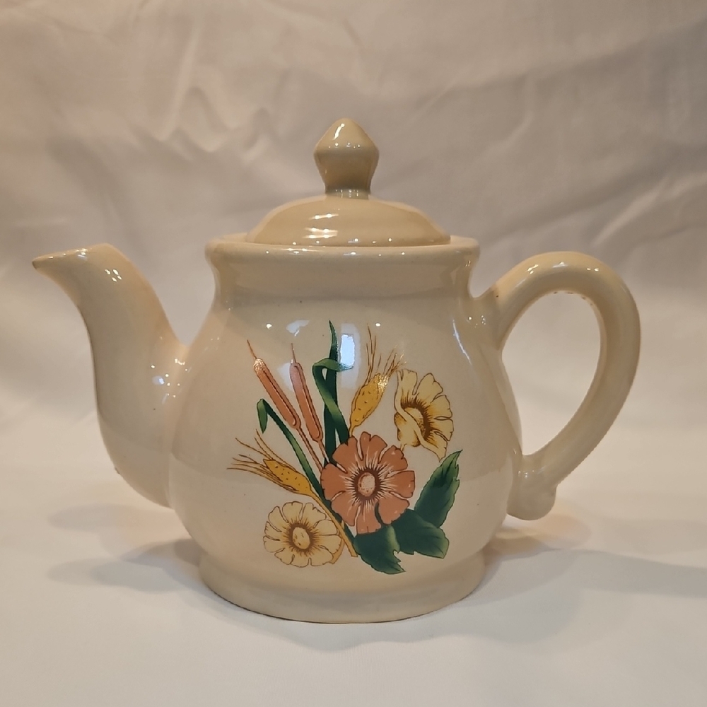 Floral Cream Teapot